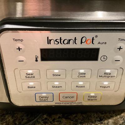Instant Pot, Bake, Steam, Stew, Roast Yogurt, Sear Sauté, USED TWICE