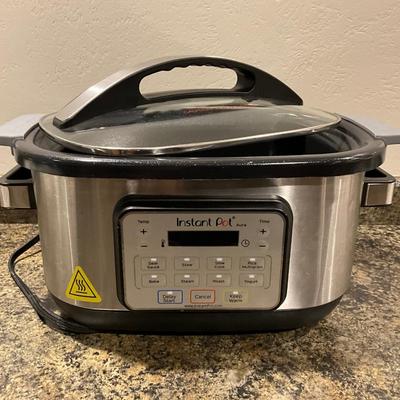 Instant Pot, Bake, Steam, Stew, Roast Yogurt, Sear Sauté, USED TWICE