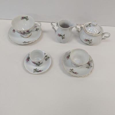 20 Pieces Of China Floral Tea Set