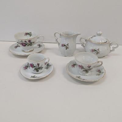 20 Pieces Of China Floral Tea Set