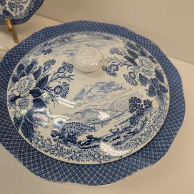 17 Pieces - Lochs Of Scotland Loch Achray Royal Warwick Hand Engraving Dishes #58