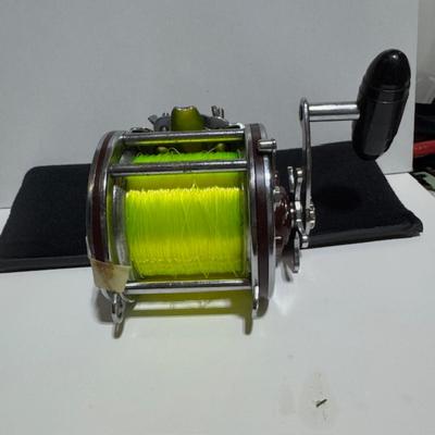Penn 113 H Reel Special 4/0 Senator