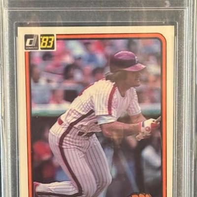 1983 Topps Pete Rose Card NM-MT 8