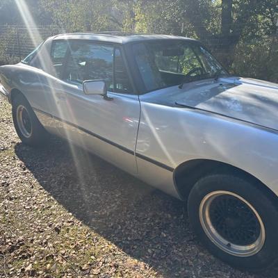 1984 Avanti studebaker 2 door car