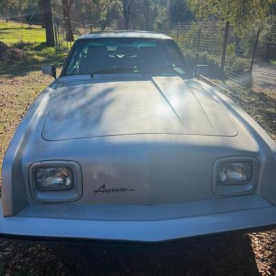 1984 Avanti studebaker 2 door car