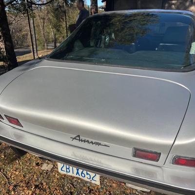 1984 Avanti studebaker 2 door car