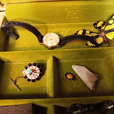 JEWELRY BOX WITH JEWELRY
