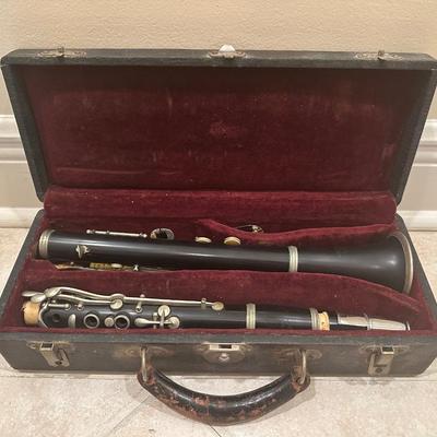 The Pedler Co. Elkhart Clarinet with Case