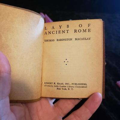 Little Leather Library Collection-30 Books (LR-KD)