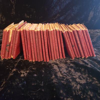 Little Leather Library Collection-30 Books (LR-KD)