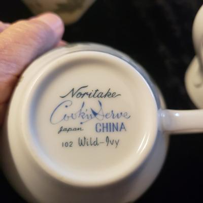 Noritake Wild Ivy China (LR-KD)