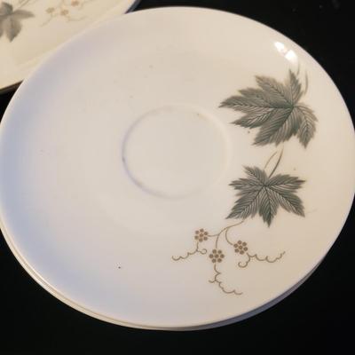 Noritake Wild Ivy China (LR-KD)