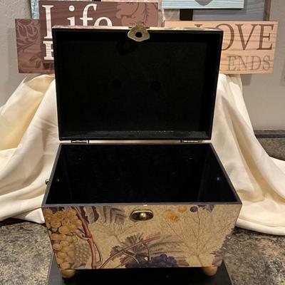 New Wall Decor with decorative box