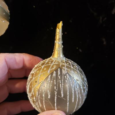 Pier 1 Silver and Gold Christmas (LR-KD)