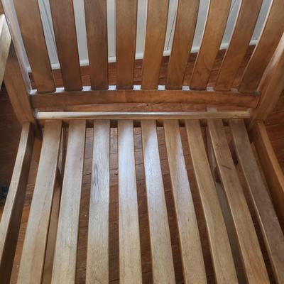 Large Wooden Rocking Chair with Qulited Cover (LR-KD)