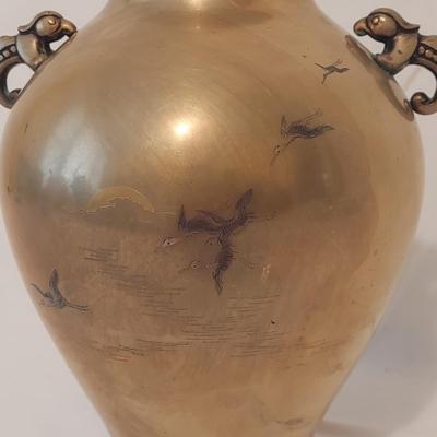Vintage Brass Urn w/ Etching (B2-BBL)
