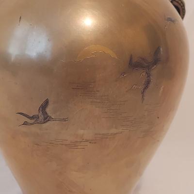 Vintage Brass Urn w/ Etching (B2-BBL)