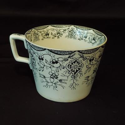 Antique WH Grindley & Co Tunstall Daisy Transferware Dishes (B2-BBL)