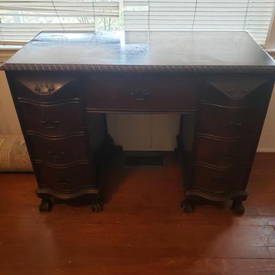 Antique Wooden Claw Foot Desk (LR-KD)