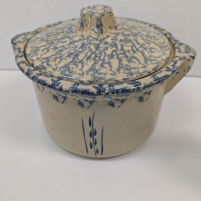 Roseville Pottery Bean Pot Bowls & Creamer