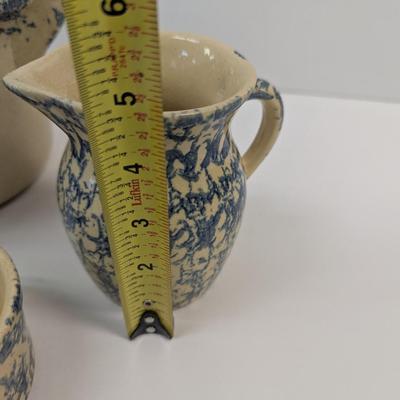 Roseville Pottery Bean Pot Bowls & Creamer
