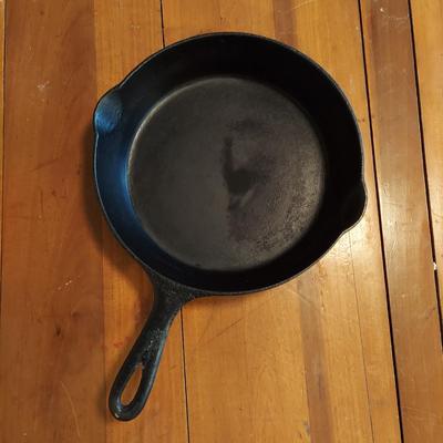 Griswold Cast Iron Skillet (B2-BBL)