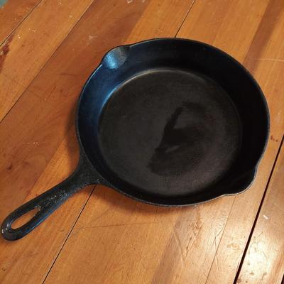 Griswold Cast Iron Skillet (B2-BBL)