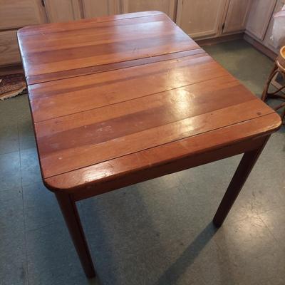 Wooden Farmhouse Table (K-BBL)