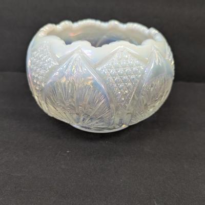 Fenton White Opalescent Rose Bowl