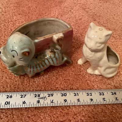 2 vintage planters