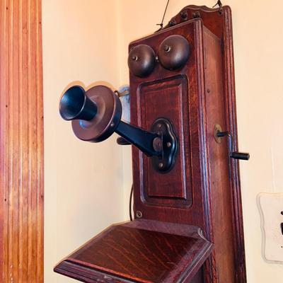 LOT 29: Antique Early 20th Century Wood Wall Crank Telephone
