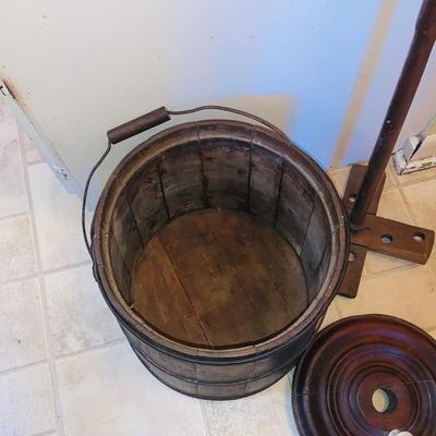 LOT 31: Antique Barrel Butter Churn