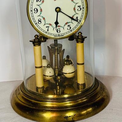 LOT48: Vintage/Antique Schalz German Made Mechanical Aniversary Clock with Glass Dome and Key