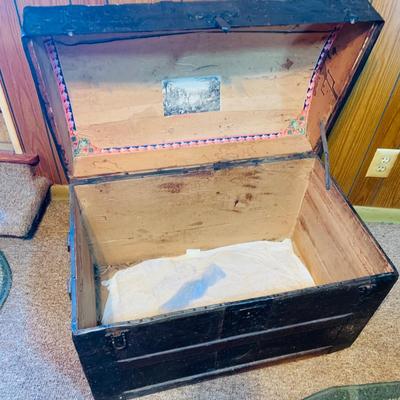 LOT 49: Vintage/Antique Camelback Steamer Trunk