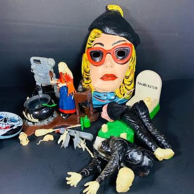 LOT: Vintage Aurora Plastics Universal Monster Toy Models/Kits "The Witch" and Boris Karloff's "Frankinstein;"...