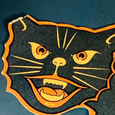 LOT 52: Vintage Assortment Paper Halloween Decorations