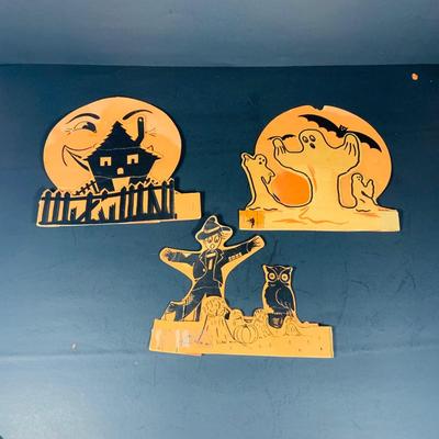 LOT 53: Vintage Collection Halloween Paper Decorations by H. E Luhrs, Beistie and More