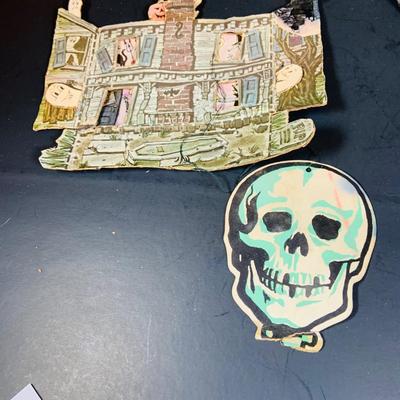 LOT 54: Large Assortment of Vintage Paper Halloween Decorations