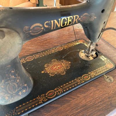 LOT 55: Vintage Singer Sewing Machine