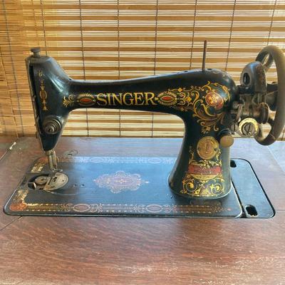 LOT 55: Vintage Singer Sewing Machine