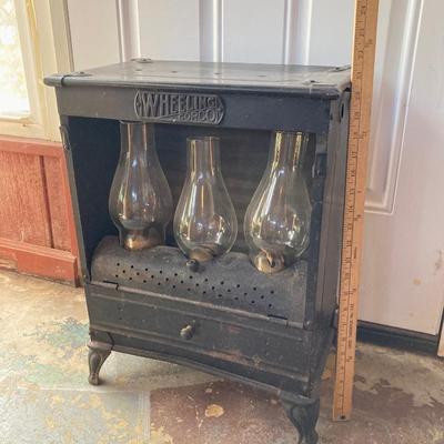 LOT 56: Vintage / Antique Wheeling Corco No. 315 Three Burner Keroscene Heater