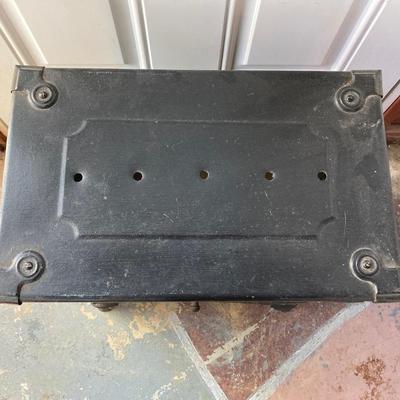 LOT 56: Vintage / Antique Wheeling Corco No. 315 Three Burner Keroscene Heater