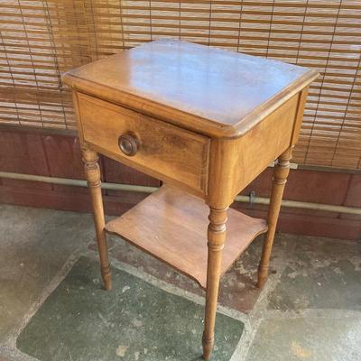 LOT 57: Vintage Kling Wooden Side Table with PRR Locomotive Lamp