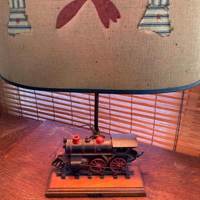LOT 57: Vintage Kling Wooden Side Table with PRR Locomotive Lamp