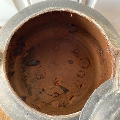 LOT 58: Vintage Cast Iron 9 Tea Pot / Kettle