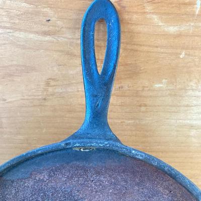 LOT 72: Vintage Cast Iron Cookware - Skillets (Griswold 3 Included) and Griddle 7 / Flat Pan