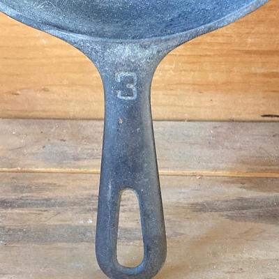 LOT 72: Vintage Cast Iron Cookware - Skillets (Griswold 3 Included) and Griddle 7 / Flat Pan