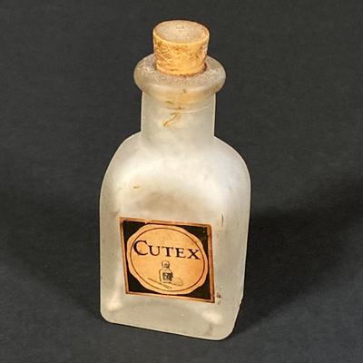 LOT 77: Vintage Lady Head Wall Pocket Vases, Miniature Cutex Botte and More