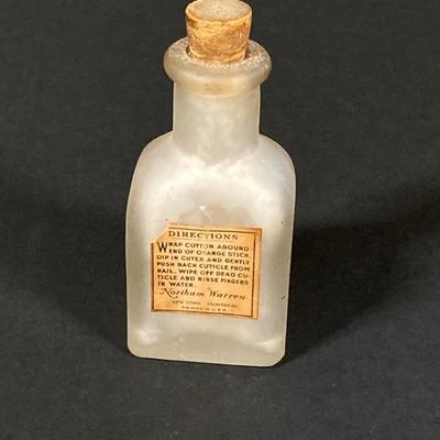 LOT 77: Vintage Lady Head Wall Pocket Vases, Miniature Cutex Botte and More