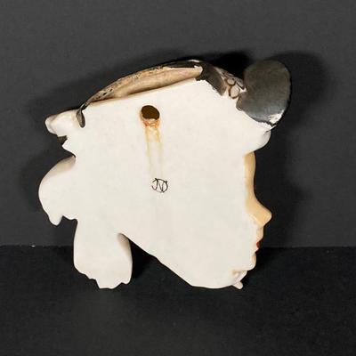 LOT 77: Vintage Lady Head Wall Pocket Vases, Miniature Cutex Botte and More